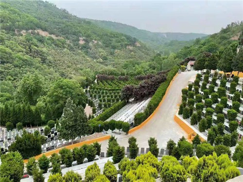 西安霸陵墓園新區(qū)墓地價格,，西安霸陵墓園新區(qū)的墓地價格與服務