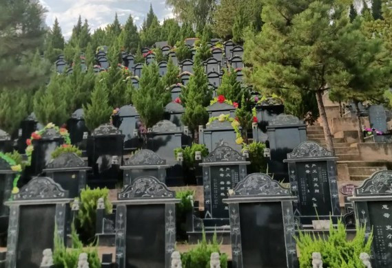 西安墓地價格普遍上漲 市民吁“厚養(yǎng)薄葬”-鳳凰嶺公墓
