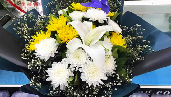 鮮花祭祀是一種為了表達(dá)哀悼,、惋惜,、懷念
